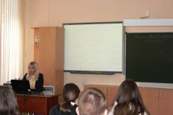Депутат Георгий Ковалевский провел в школе № 9 урок парламентаризма