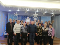 Депутат округа № 4 поздравил актив с наступающими праздниками