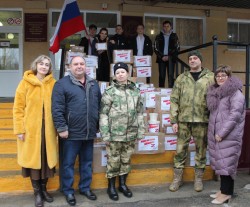 Жители и школьники округа №4 Волгодонска отправили помощь, собранную для фронта