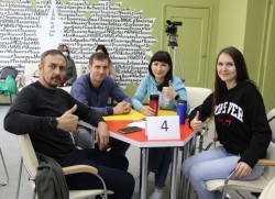 Спорт-квиз: молодые парламентарии и депутаты сразились в интеллектуальной игре