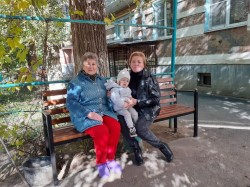 В округе № 4 благодаря депутату Георгию Ковалевскому появились новые скамейки
