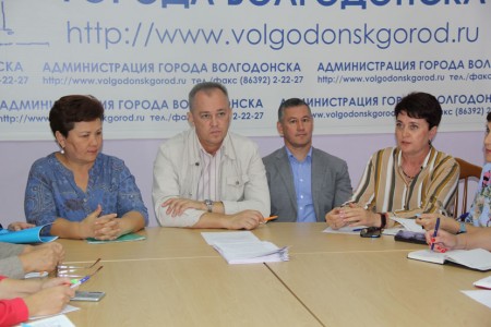 Помощники депутатов обсудили онлайн-формат проведения собраний собственников жилья