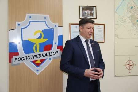 Сергей Ладанов поздравил коллектив Роспотребнадзора с профессиональным праздником