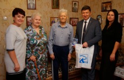 С Новым годом, ветеран!  Волгодонские единороссы навестили участников и инвалидов ВОВ