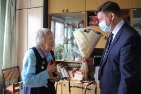 Сергей Ладанов поздравил ветерана с 100-летним юбилеем