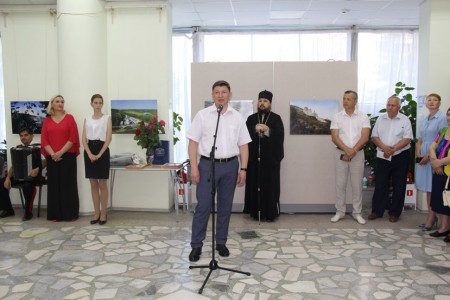 Сергей Ладанов посетил открытие выставки «Пещерные храмы»