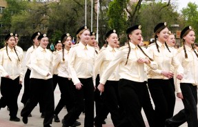  «Мы – будущее России»: в смотре строя и песни приняли участие 23 молодежных отряда