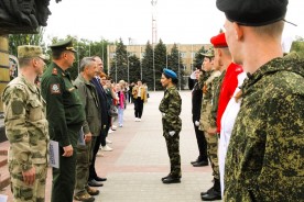  «Мы – будущее России»: в смотре строя и песни приняли участие 23 молодежных отряда