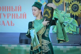В Волгодонске состоялся этнокультурный фестиваль "Соцветие культур народов Дона"
