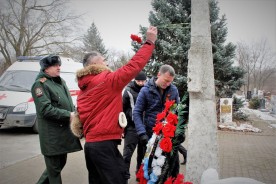 Памяти павших: в Волгодонске почтили погибших при восстановлении конституционного строя на Северном Кавказе