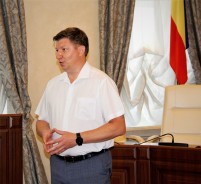 Продавцы хорошего настроения: Сергей Ладанов поздравил торговых работников с профессиональным праздником 
