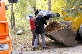 Сотрудники муниципалитета вышли на уборку общественных пространств Волгодонска 