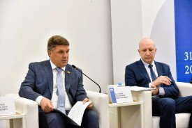 Уставы муниципальных образований изменят в соответствии с новым областным законом