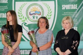 Памяти Дмитрия Машинцева: в Волгодонском педколледже установили «Парту героя» в честь выпускника, погибшего в зоне СВО