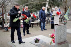 Памяти павших: в Волгодонске почтили погибших при восстановлении конституционного строя на Северном Кавказе