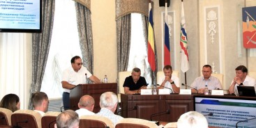 Как преодолеть дефицит медицинских кадров на Дону? В Волгодонске состоялось заседание «круглого стола»
