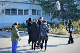 На встречу с детством: исполнительница Анет Сай посетила родную школу в Волгодонске