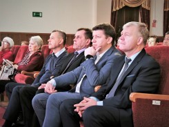Благословите матерей! Волгодонских женщин поздравили с Днем матери
