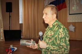 В школе №18 установили «Парты героев» в честь Михаила Авдеева и Александра Антонова