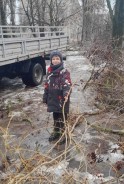 Волгодонцы устраняют последствия циклона: на общегородской субботник вышли более тысячи  горожан