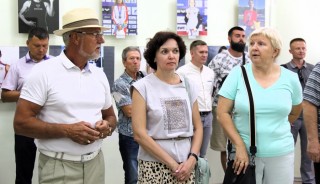 Жизнь, отданная спорту: в Волгодонске открылась фотовыставка, посвященная спортивной истории города
