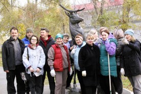 Сотрудники муниципалитета вышли на уборку общественных пространств Волгодонска 