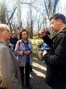 Коллектив Волгодонской городской Думы принял участие в уборке парка Победы