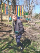 Коллектив Волгодонской городской Думы принял участие в уборке парка Победы