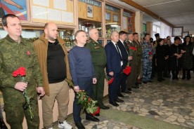 В Волгодонске состоялось открытие мемориальной доски в честь выпускника лицея № 16 Эдгара Тамазяна