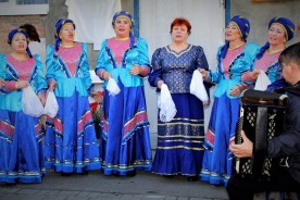 Памяти мастера: на доме фотохудожника Бурдюгова установили мемориальную доску 