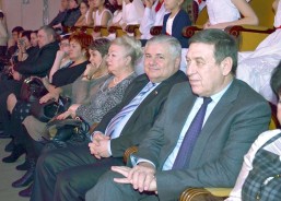 Детские хоры из школ №22, №16 и гимназии «Юнона» могут принять участие в гала-концерте в честь 70-летия Великой Победы – Петр Горчанюк