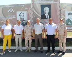 Волгодонцы отправили на передовую маскировочные сети и детские письма