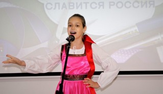 «Нашими людьми славится Россия»: в модельной библиотеке открылась выставка волгодонских мастериц 