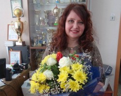 ПОЗДРАВЛЯЕМ МИЛЫХ ЖЕНЩИН