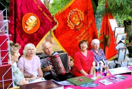  День рождения любимого города: как прошел праздничный вечер в парке Победы