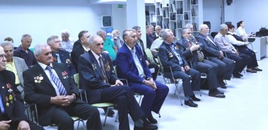 39 лет назад произошла авария на Чернобыльской АЭС: волгодонцы возложили цветы к памятному знаку, пострадавшим от радиационных катастроф