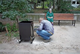 В округе №3 завершили работы по ремонту внутриквартальных дорог и пешеходных дорожек и установили новые скамейки