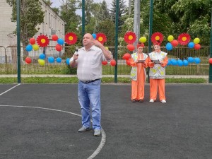 Депутат округа № 4 Волгодонска Георгий Ковалевский провел праздник для юных жителей