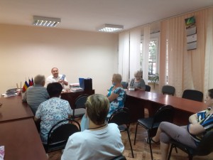 В Волгодонске депутат Георгий Ковалевский провел встречу с активом совета ветеранов округа № 4 
