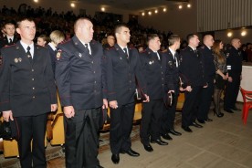 Сотрудники правоохранительных органов принимали поздравления с профессиональным праздником