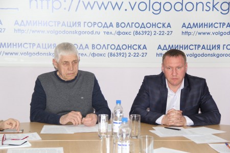 Депутатская комиссия по экономическому развитию: дачникам – бесплатные места, нелегальным торговцам - штрафы