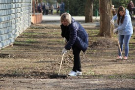 Аппарат Волгодонской Думы принял участие в городском субботнике