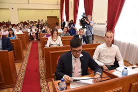 Волгодонцы приняли участие в первом заседании Молодежного парламента пятого созыва при Законодательном Собрании Ростовской области