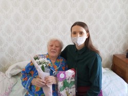 Поздравление ветеранов ВОВ и тружеников тыла, пожилых людей с Международным Женским Днем, 