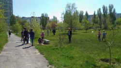 В 22-ом округе продолжается  весенняя уборка. 