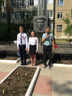 Церемония возложения цветов