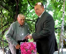 Ветеран Великой Отечественной войны Михаил Шевченко отметил 99 день рождения