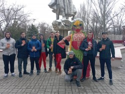 Мужчины из округа №14 в последний день Масленицы приняли участие в соревнованиях 