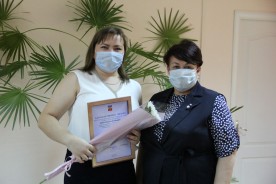 Людмила Ткаченко поблагодарила сотрудников социальной службы за работу во время распространения коронавирусной инфекции