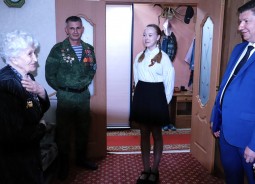 На домах волгодонских фронтовиков разместили именные таблички